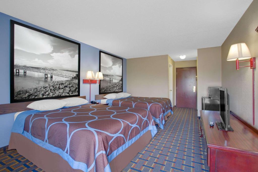 Super 8 by Wyndham Booneville - image 2