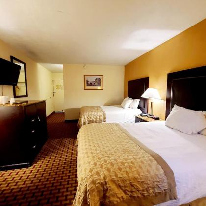 Town Inn - image 10