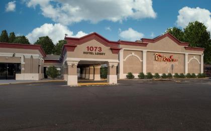 Red Roof Inn Bordentown - McGuire AFB - image 1