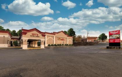 Red Roof Inn Bordentown - McGuire AFB - image 5