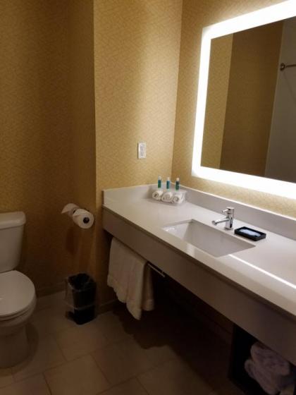 Holiday Inn Express Bordentown - Trenton South an IHG Hotel - image 3
