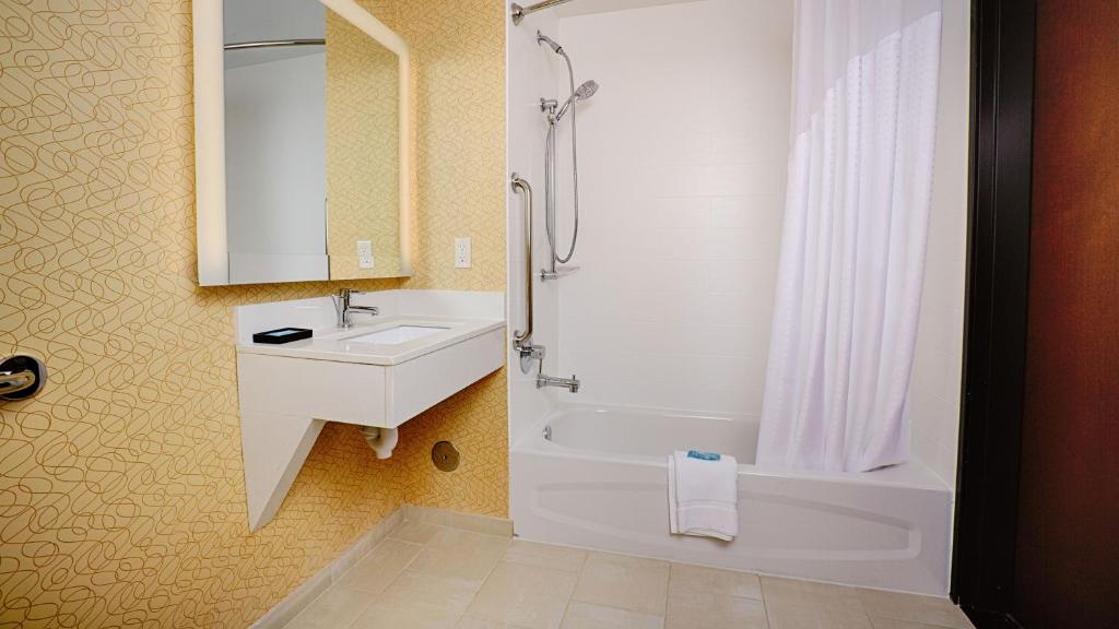 Holiday Inn Express Bordentown - Trenton South an IHG Hotel - image 6