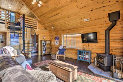 Rustic Jefferson Cabin Near Fishing and Hiking! - image 10