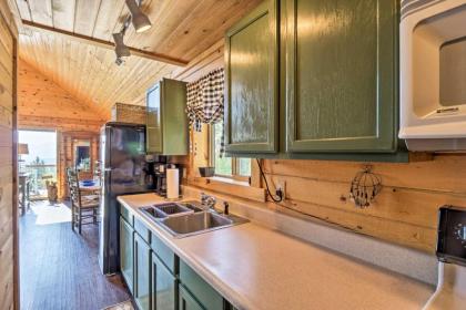 Rustic Jefferson Cabin Near Fishing and Hiking! - image 11