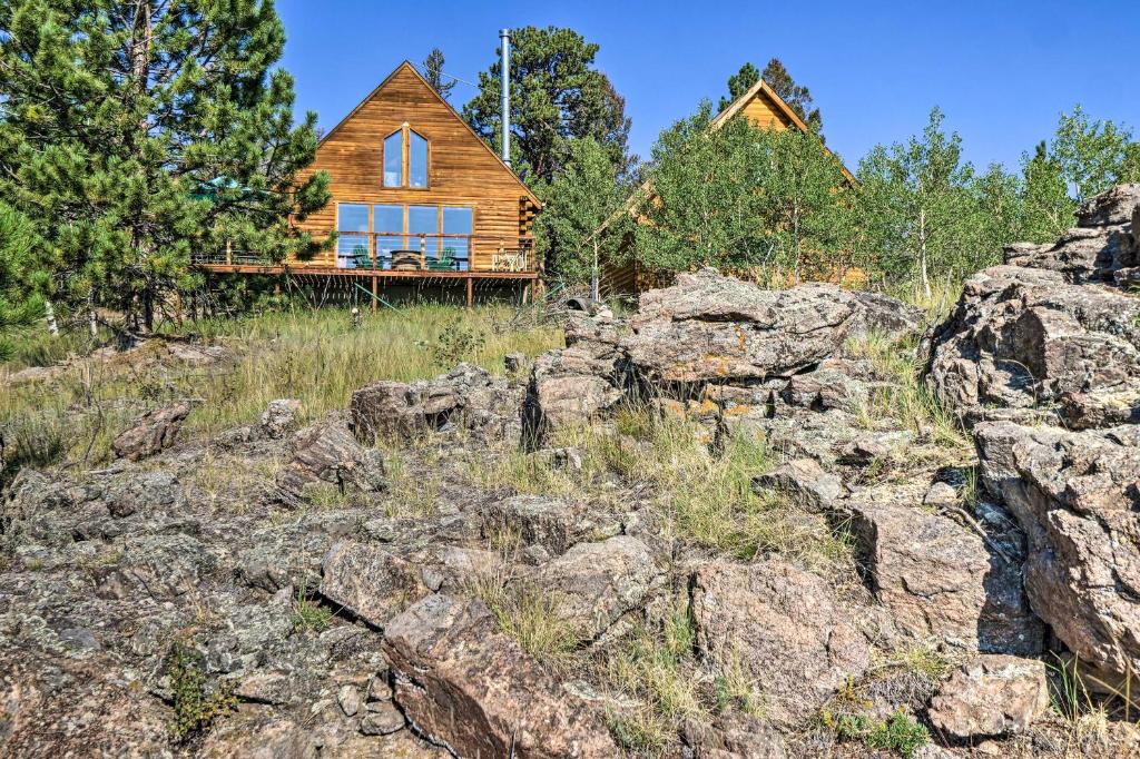 Rustic Jefferson Cabin Near Fishing and Hiking! - image 2
