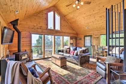 Rustic Jefferson Cabin Near Fishing and Hiking! - image 4