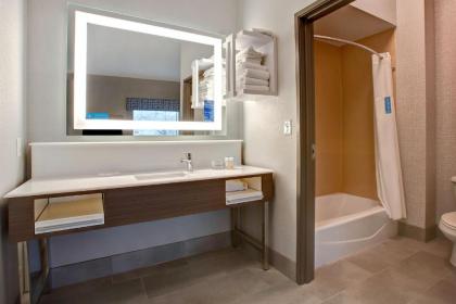 Hampton Inn & Suites Borger - image 12
