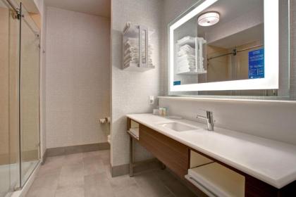 Hampton Inn & Suites Borger - image 13