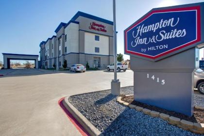 Hampton Inn & Suites Borger - image 2