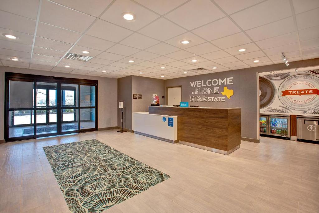 Hampton Inn & Suites Borger - image 5