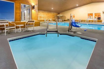 AmericInn by Wyndham Boscobel - image 6