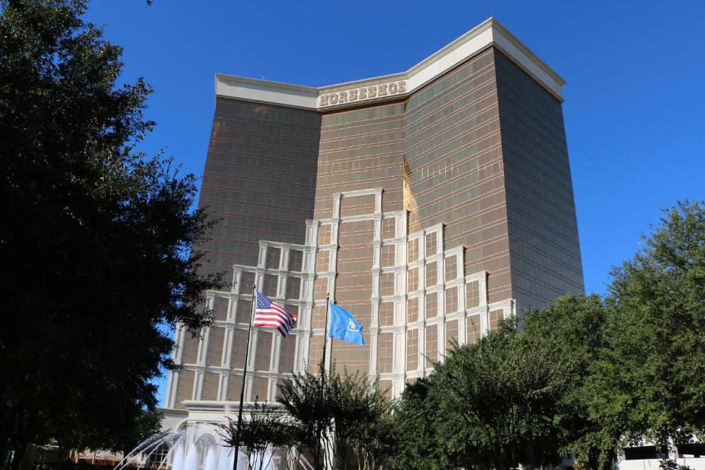 Horseshoe Bossier Casino & Hotel - main image