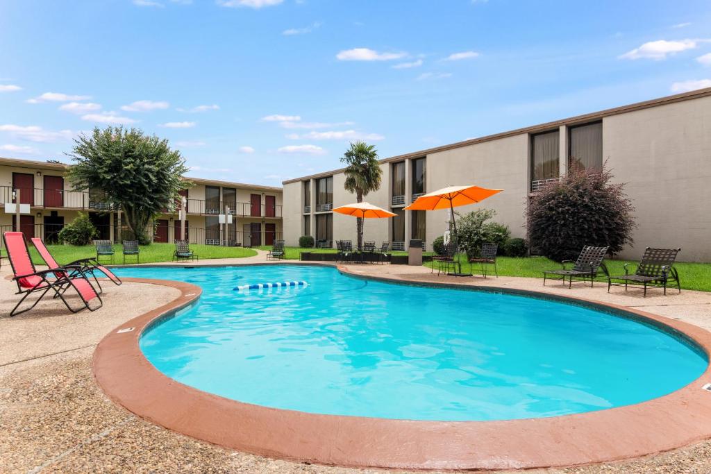 LeBossier Hotel - main image
