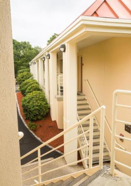 Hotel Boston - image 3