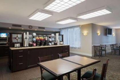 Ramada by Wyndham Boston - image 2