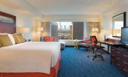 Renaissance Boston Waterfront Hotel - image 3