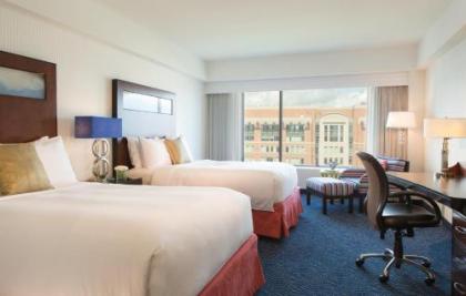 Renaissance Boston Waterfront Hotel - image 5
