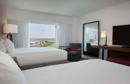 Hyatt Regency Boston Harbor - image 2
