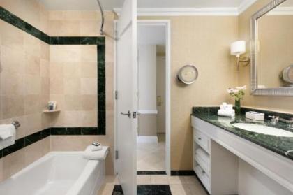 Boston Harbor Hotel - image 2