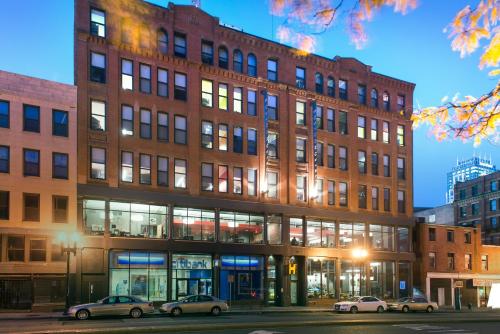 HI Boston Hostel - main image