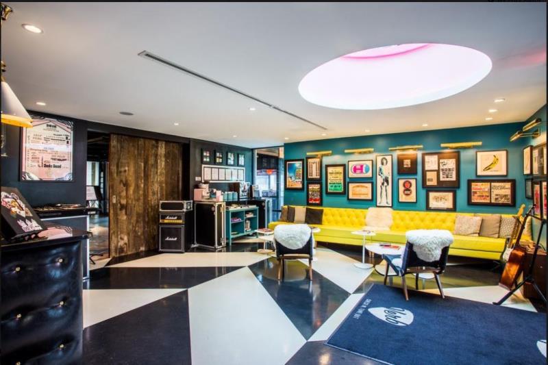 The Verb Hotel - image 5