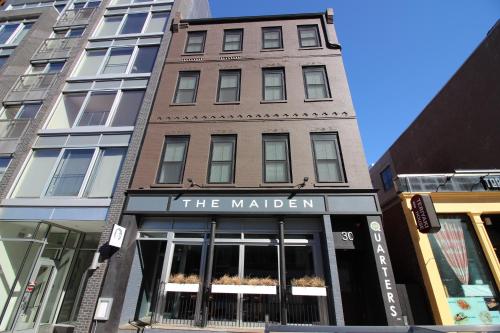 West Broadway Quarters by Thatch - main image