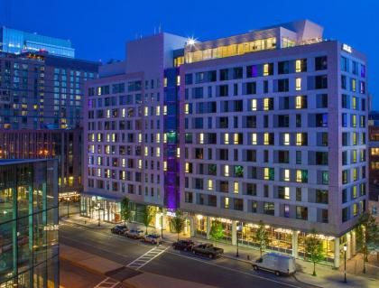 YOTEL Boston - image 17