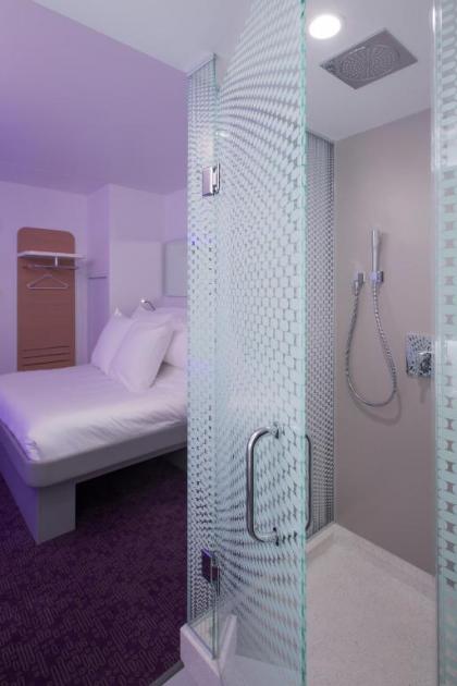 YOTEL Boston - image 19