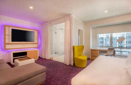 YOTEL Boston - image 9