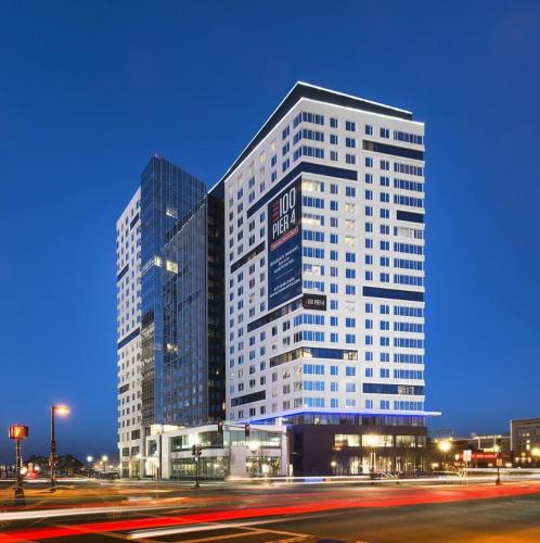 Global Luxury Suites at Boston Seaport - main image
