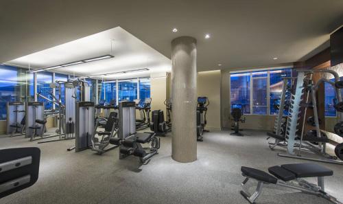 Global Luxury Suites at Boston Seaport - image 5