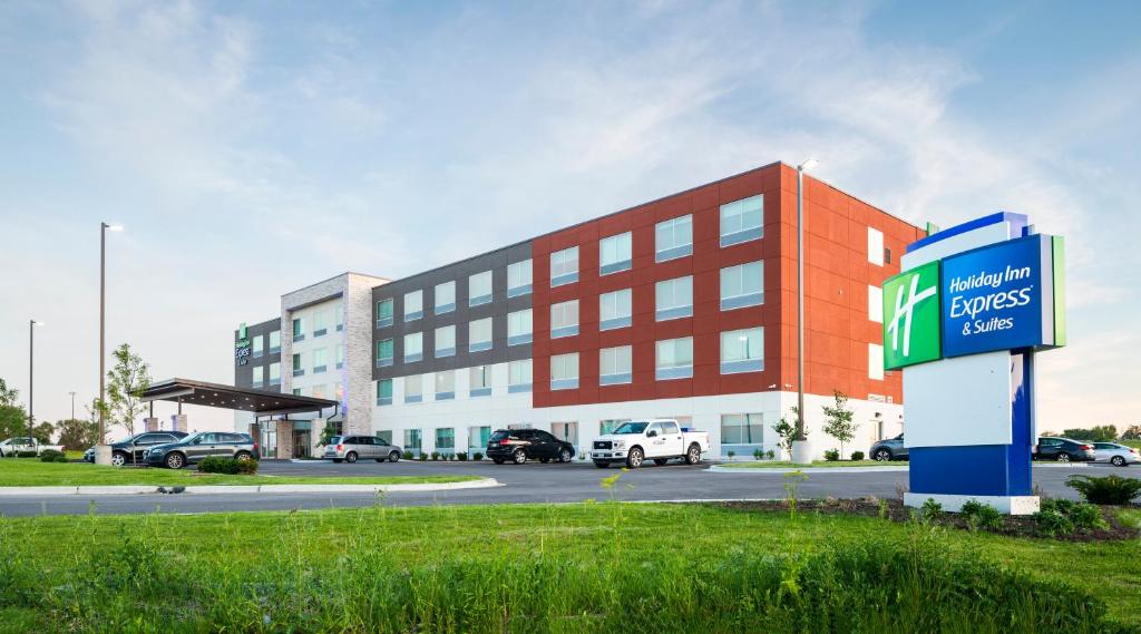 Holiday Inn Express & Suites - Bourbonnais East - Bradley an IHG Hotel - main image