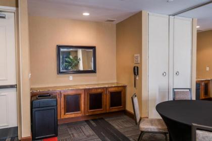 Hilton Garden Inn Bowling Green - image 2