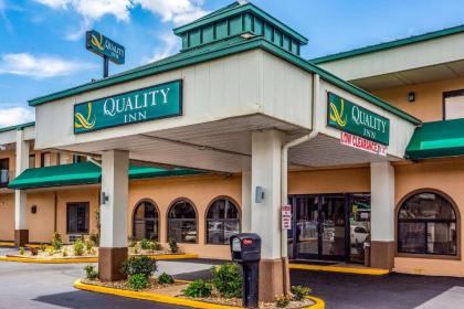 Quality Inn Bowling Green - image 9