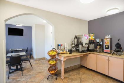 Microtel Inn Bowling Green - image 13