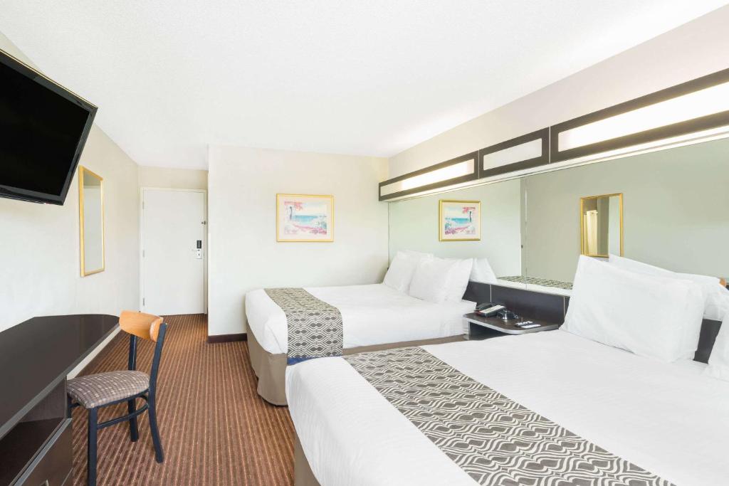 Microtel Inn Bowling Green - image 5