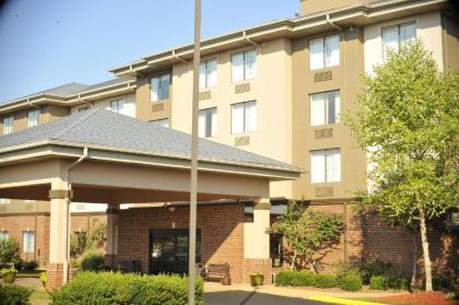 Wingate by Wyndham Bowling Green - image 10