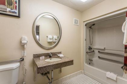 Red Roof Inn Bowling Green - image 10