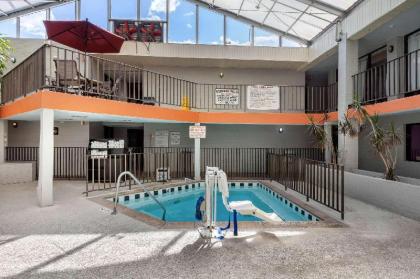 Clarion Inn - image 4