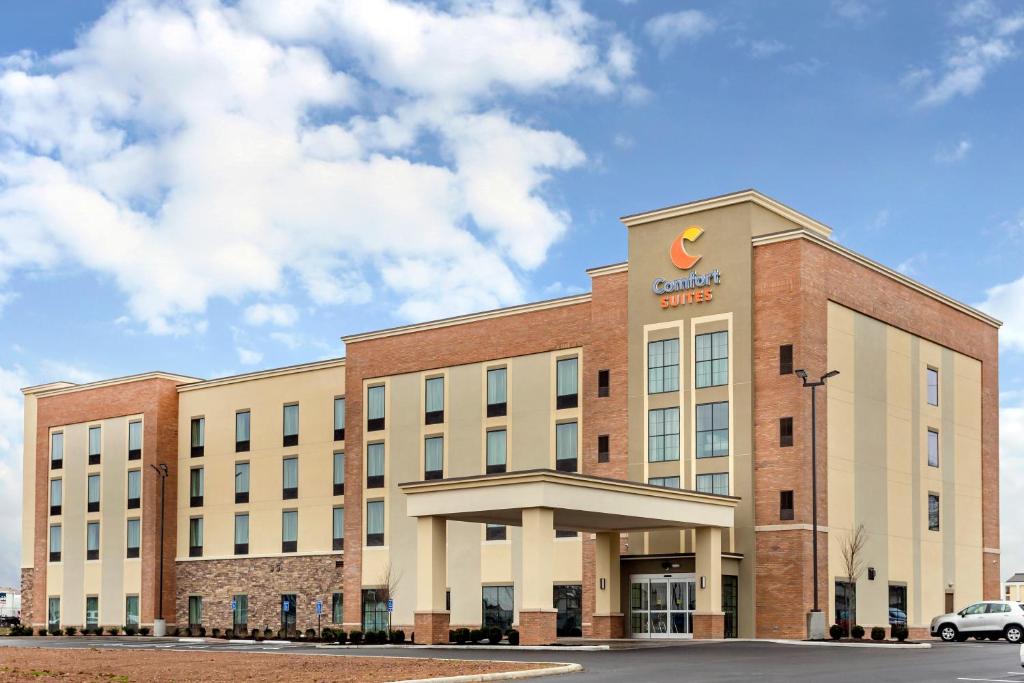 Comfort Suites - main image
