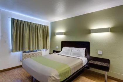 Americas Best Value Inn Bowling Green - image 11