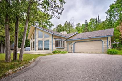 Lake Charlevoix Getaway with Views - 2 Mi to Boyne! - image 2