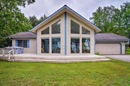 Lake Charlevoix Getaway with Views - 2 Mi to Boyne! - image 4