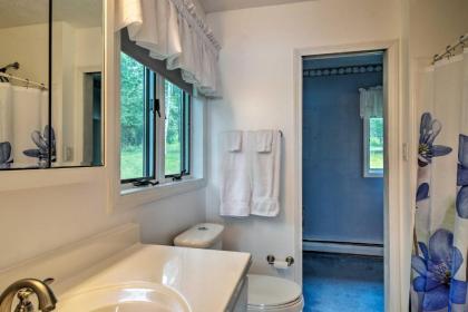Lake Charlevoix Getaway with Views - 2 Mi to Boyne! - image 8