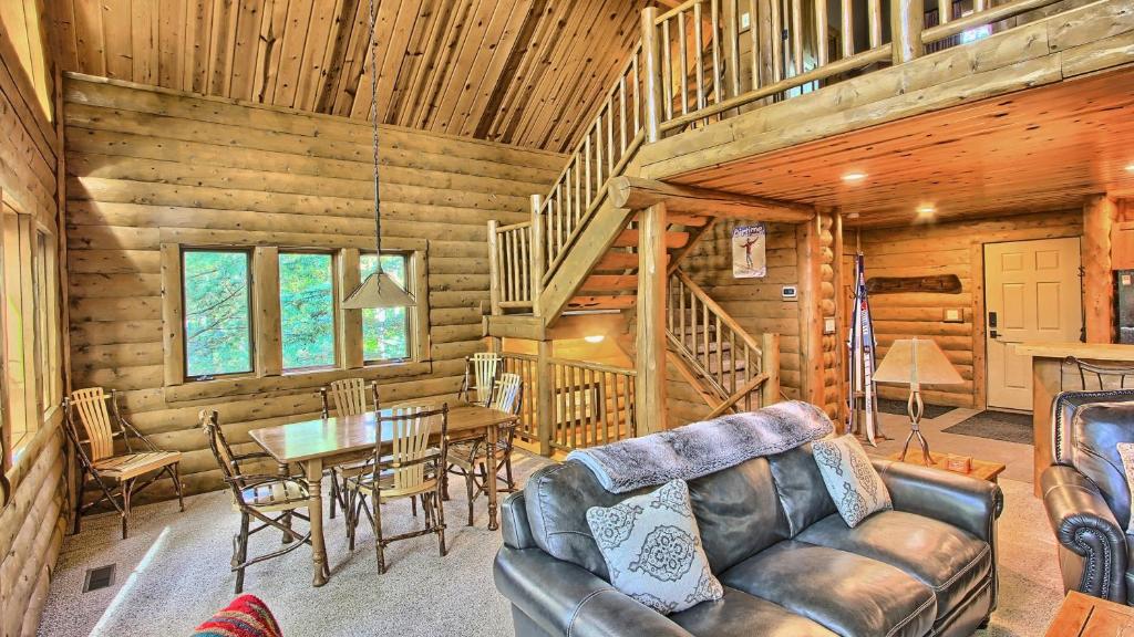 803 Mountain Cabin - image 3
