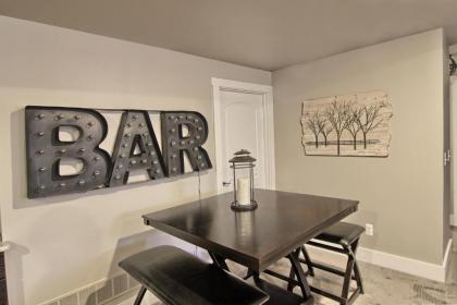 The White Tail Lodge - image 11