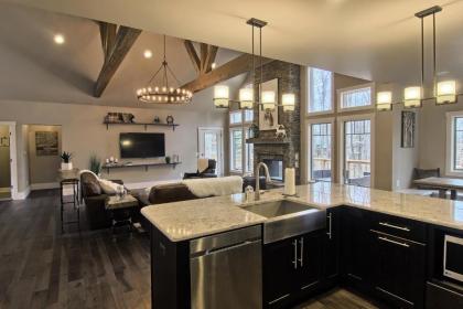The White Tail Lodge - image 3