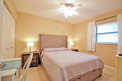 Paradise Beach - West 2414 - image 3
