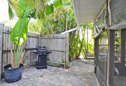 Paradise Beach - West 2414 - image 5