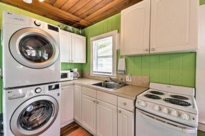 Bradenton Beach Home with Tiki Bar and Heated Pool - image 5